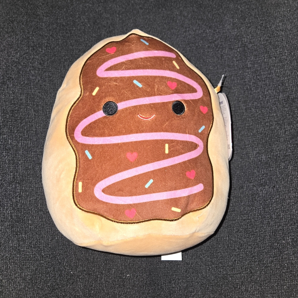 Deja The Donut Valentines Squishmallow